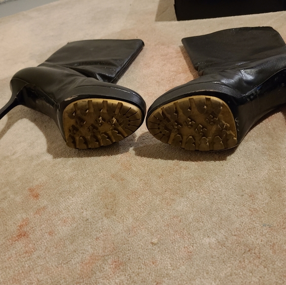 Yves Saint Laurent boots - Picture 4 of 6